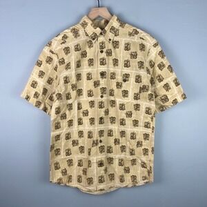 Woolrich Men's Medium British Tan All Over Deer Short Sleeve Button Down Shirt